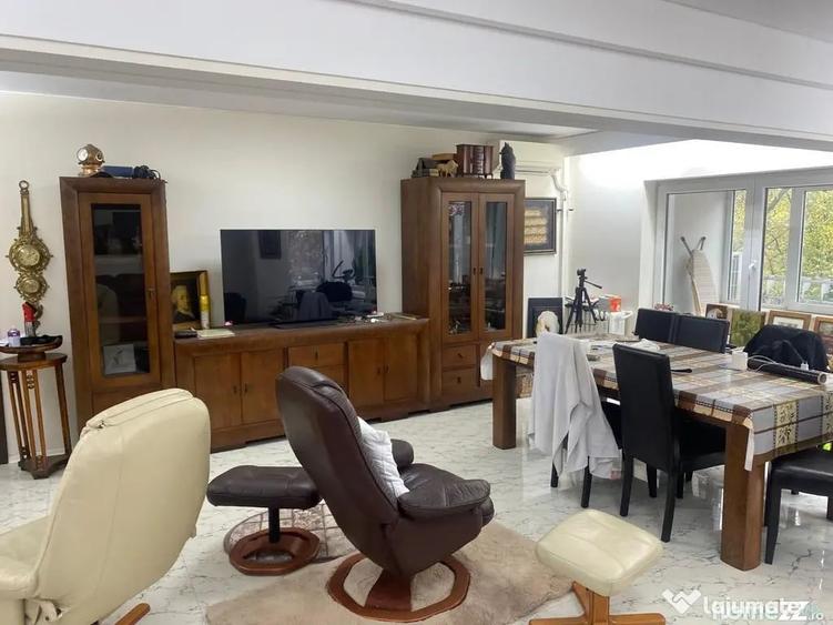 Apartament cu 4 camere decomandat în Unirii