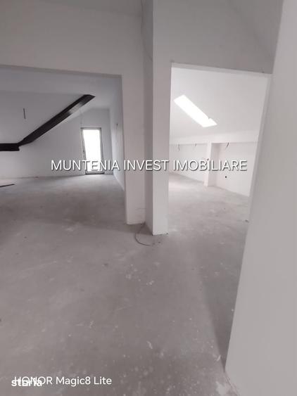 Casă cu 5 camere cu Teren 375 Mp în Central