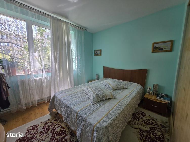 Apartament cu 3 camere, mobilat în Central