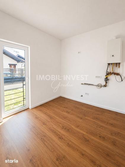 Casă cu 4 camere cu Teren 370 Mp în Central