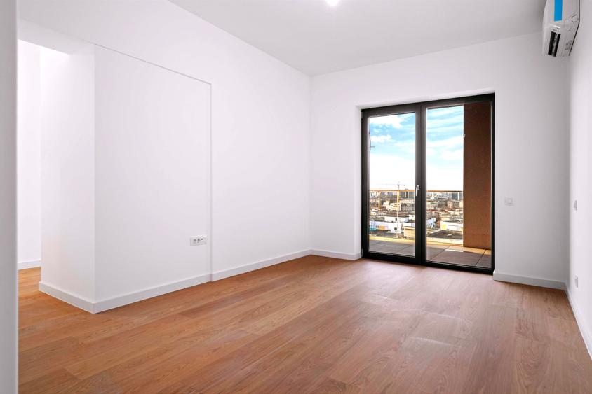 Apartament cu 4 camere decomandat în 13 Septembrie