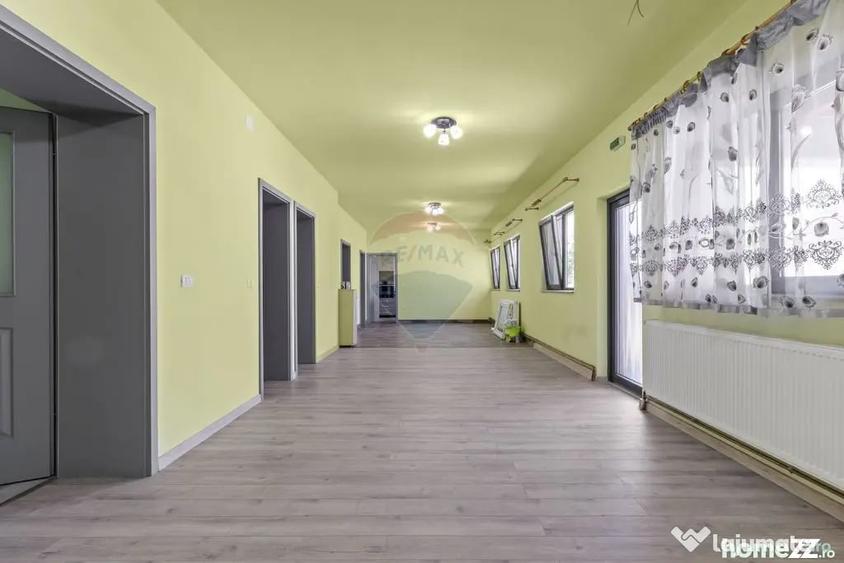 Casă cu 7 camere cu Teren 1363 Mp în Sânnicolau Mic