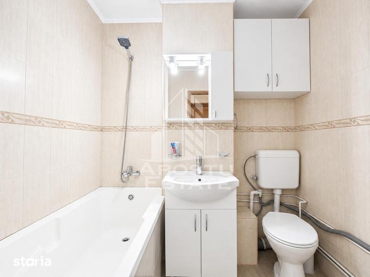 Apartament cu 2 camere, mobilat în Central