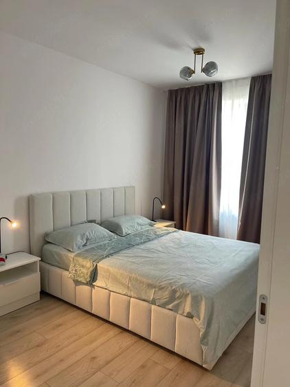 Apartament cu 2 camere semidecomandat în Tei