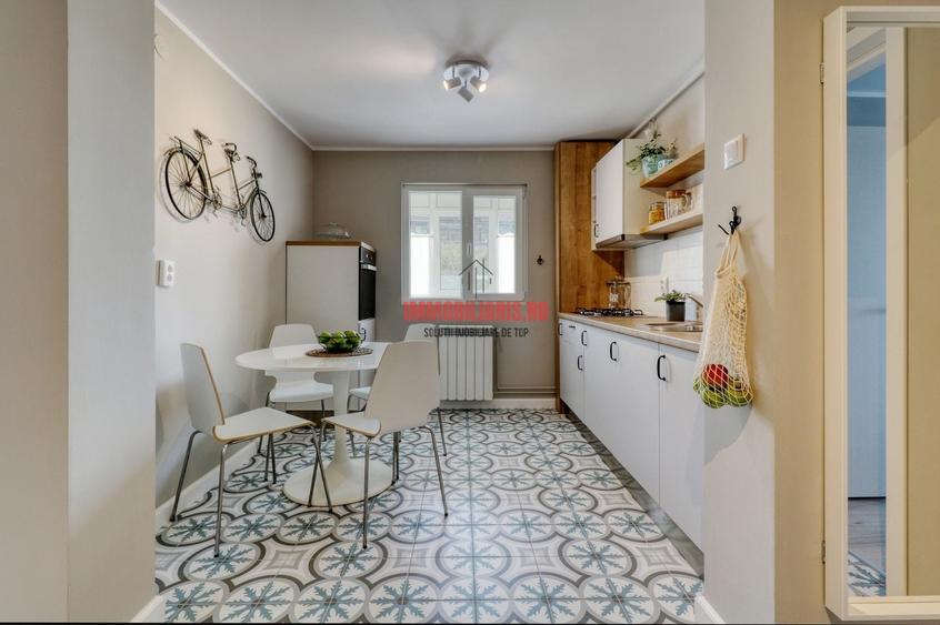 Apartament cu 3 camere decomandat în Theodor Pallady