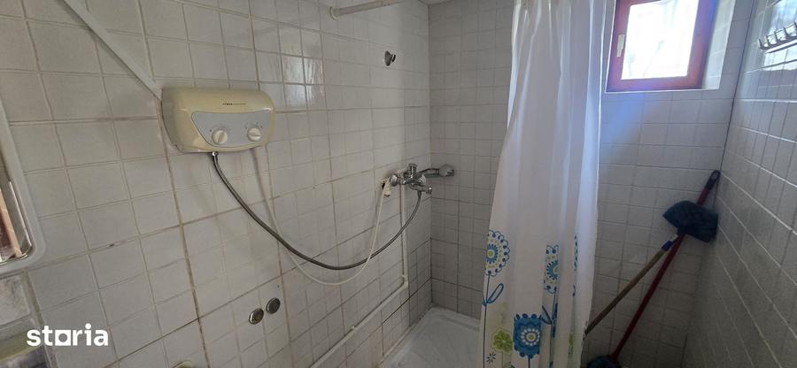Casă cu 4 camere cu Teren 1917 Mp în Corbu