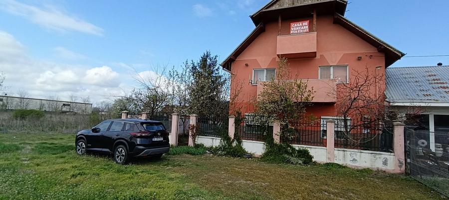 Casă cu 4 camere în Lilieci