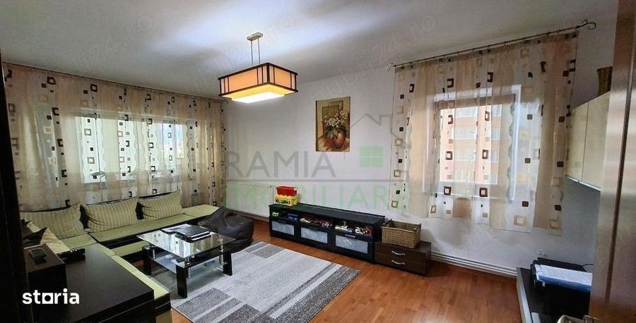 Apartament cu 3 camere decomandat, mobilat în Scriitorilor — fotografia 1