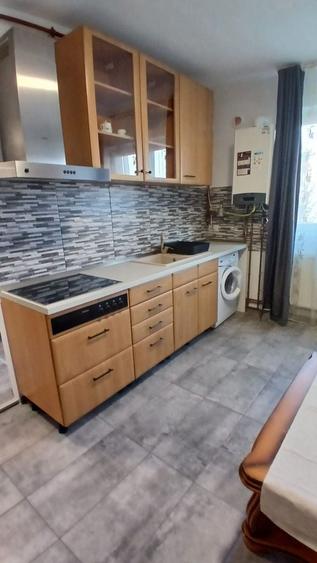 Apartament cu 2 camere decomandat în Exterior Vest
