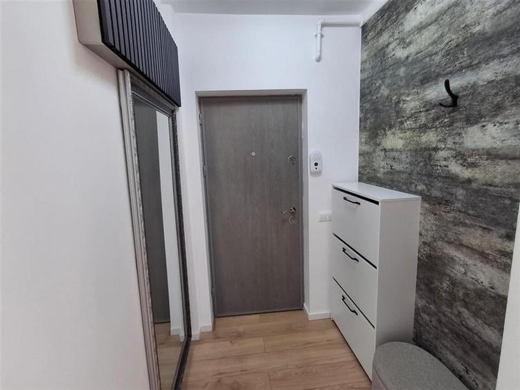 Apartament cu 3 camere semidecomandat în Arhitecților - Calea Cisnădiei