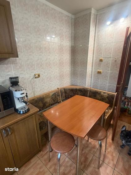 Apartament cu 3 camere decomandat în 9 Mai