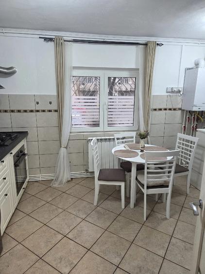 Apartament cu 2 camere decomandat în 13 Septembrie