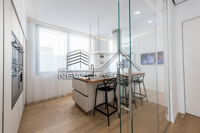 Apartament cu 4 camere decomandat, mobilat în Herăstrău
