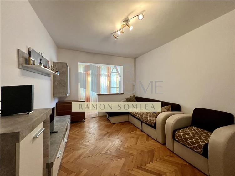 Apartament cu 3 camere nedecomandat, mobilat în Vest
