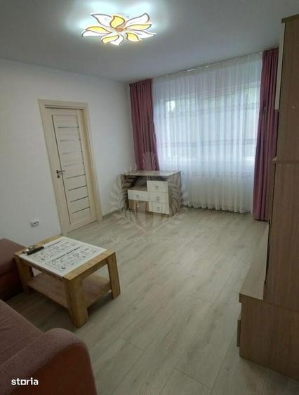Apartament cu 2 camere semidecomandat, mobilat în Vest