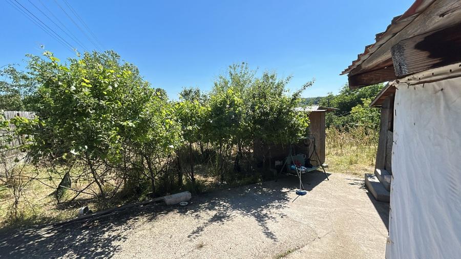 Casă individuală cu 3 camere cu Teren 1037 Mp în Bucșani
