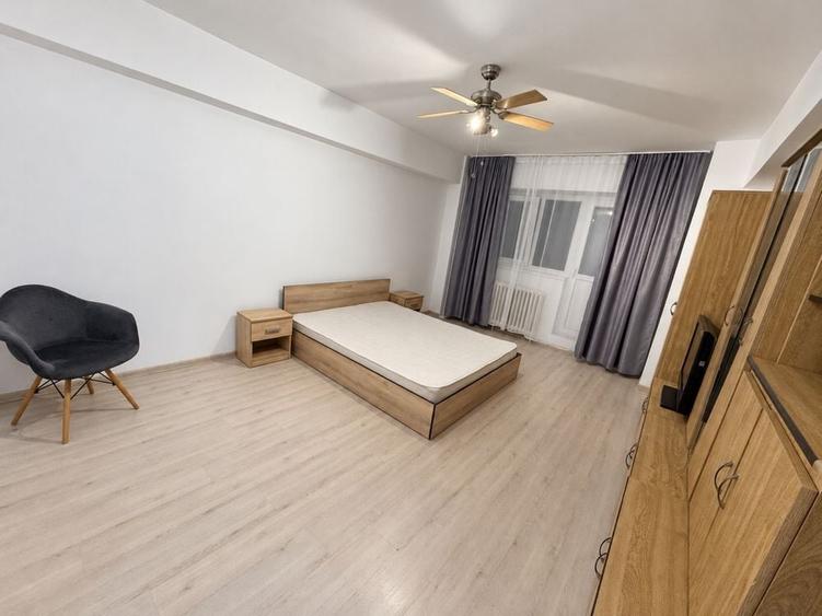 Apartament decomandat în Spitalul Județean