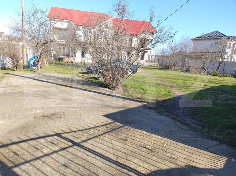Casă individuală cu 6 camere cu Canalizare în Cârcea