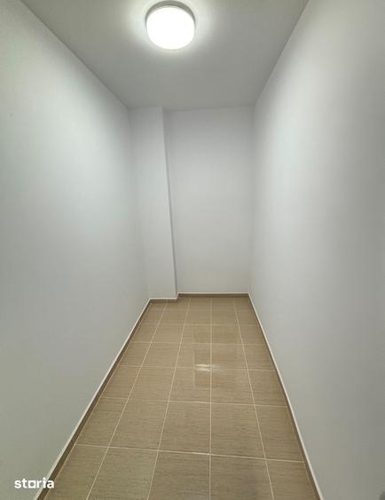 Apartament cu 2 camere decomandat în Tractorul