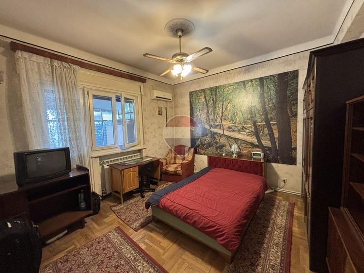 Apartament cu 4 camere decomandat, mobilat în Periferie