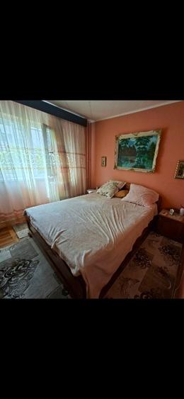 Apartament cu 3 camere decomandat, mobilat în Cantacuzino
