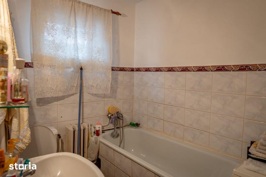 Casă cu 7 camere cu Teren 1308 Mp în Tazlău