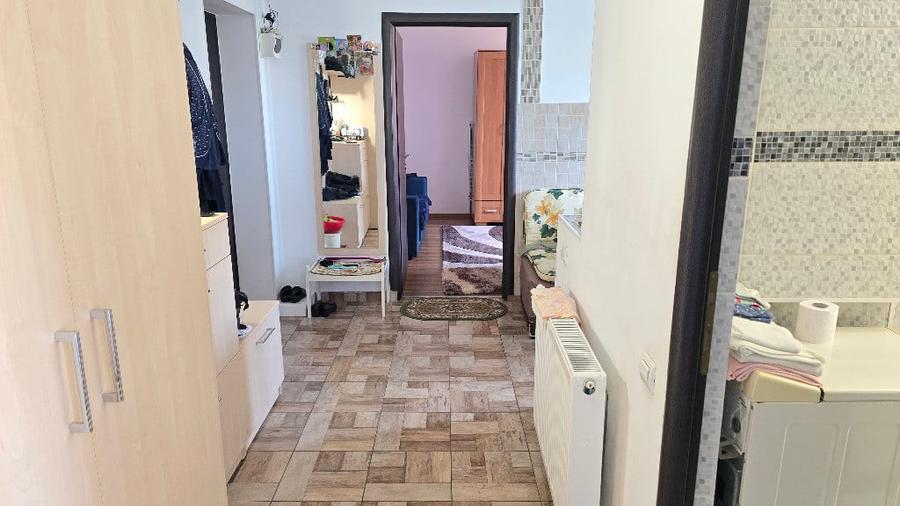Apartament cu 2 camere decomandat în Piața Centrală