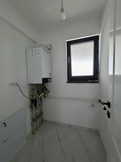 Casă cu 5 camere cu Teren 329 Mp în 1 Decembrie