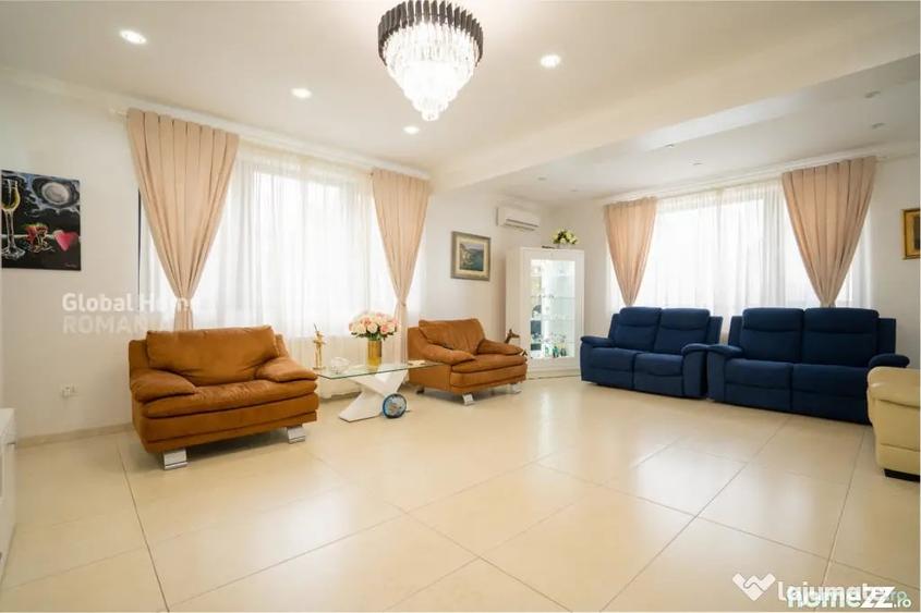 Casă cu 8 camere cu Teren 1038 Mp în Central