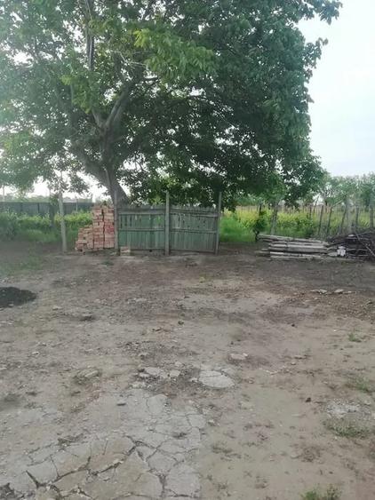 Casă cu 3 camere cu Teren 1000 Mp în Odobești