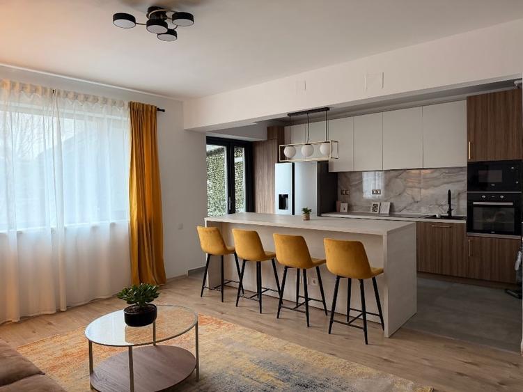 Apartament cu 3 camere decomandat, mobilat în Băneasa