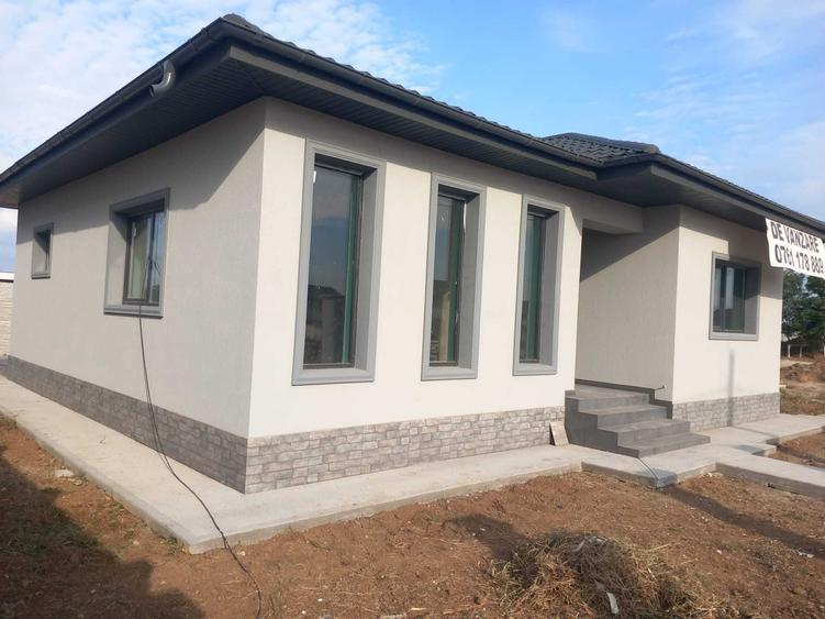 Casă cu 3 camere în Berceni