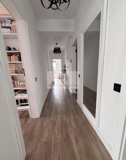 Penthouse cu 3 camere semidecomandat, mobilat în Iris