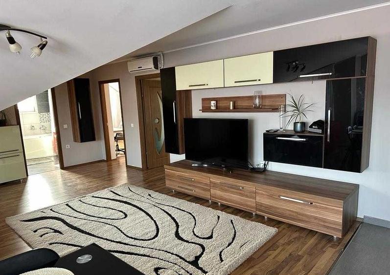 Apartament cu 3 camere nedecomandat, mobilat în Florești