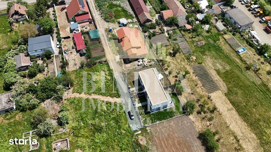 Teren de 700 mp, în Giarmata