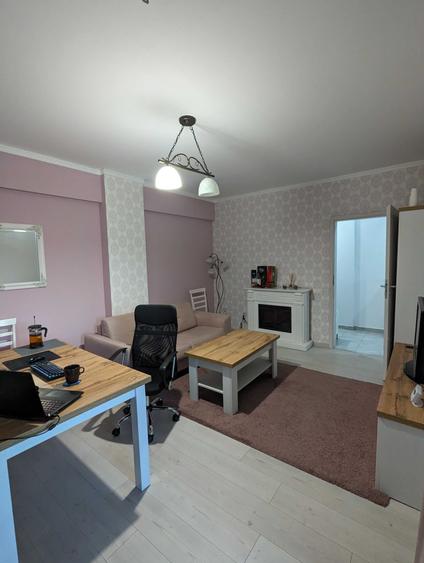 Apartament cu 2 camere decomandat în Păcii