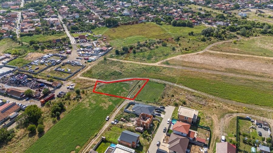 Teren Construcții intravilan de 1237 mp, în Bujac