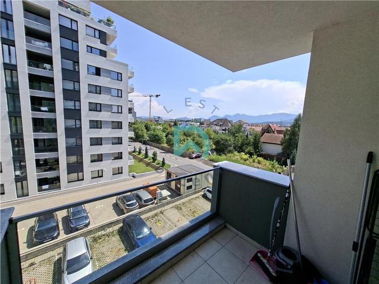 Apartament cu 2 camere decomandat în Tractorul