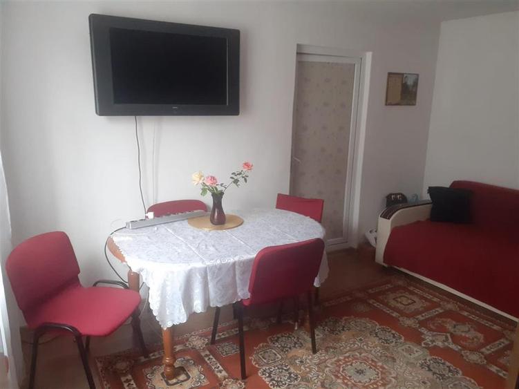Casă cu 3 camere cu Teren 352 Mp în Chercea