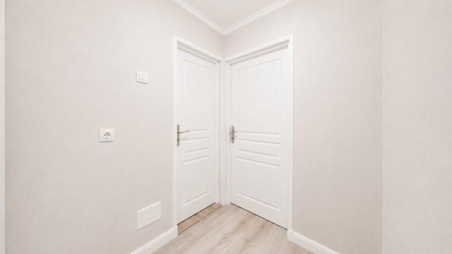 Apartament cu 2 camere semidecomandat, mobilat în Micălaca