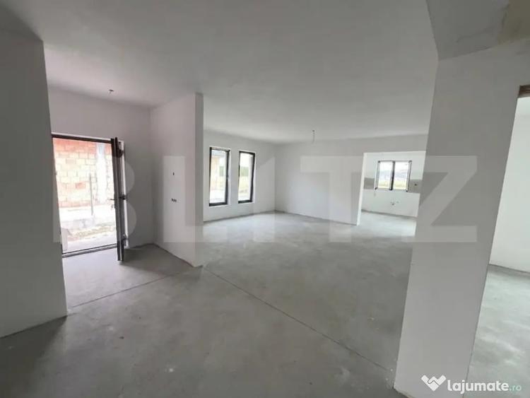 Casă cu 4 camere cu Teren 460 Mp în Central