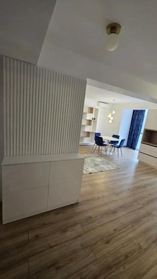 Apartament cu 2 camere semidecomandat, mobilat în Sisești