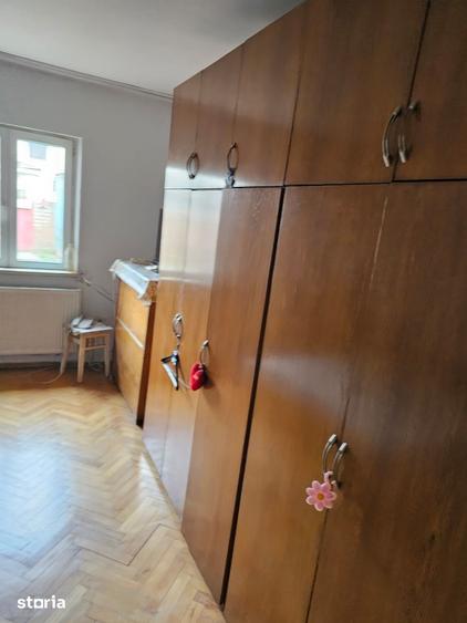 Casă cu 3 camere cu Teren 261 Mp în Giurgiului