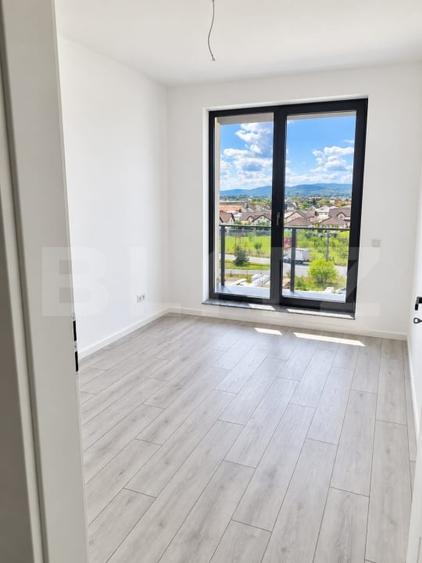 Apartament cu 3 camere decomandat în Nord-Est
