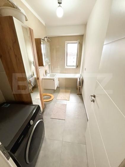Apartament cu 3 camere decomandat, mobilat în Lipovei