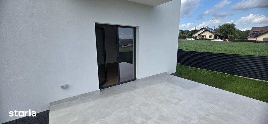 Casă cu 4 camere cu Teren 400 Mp în Valea Adâncă
