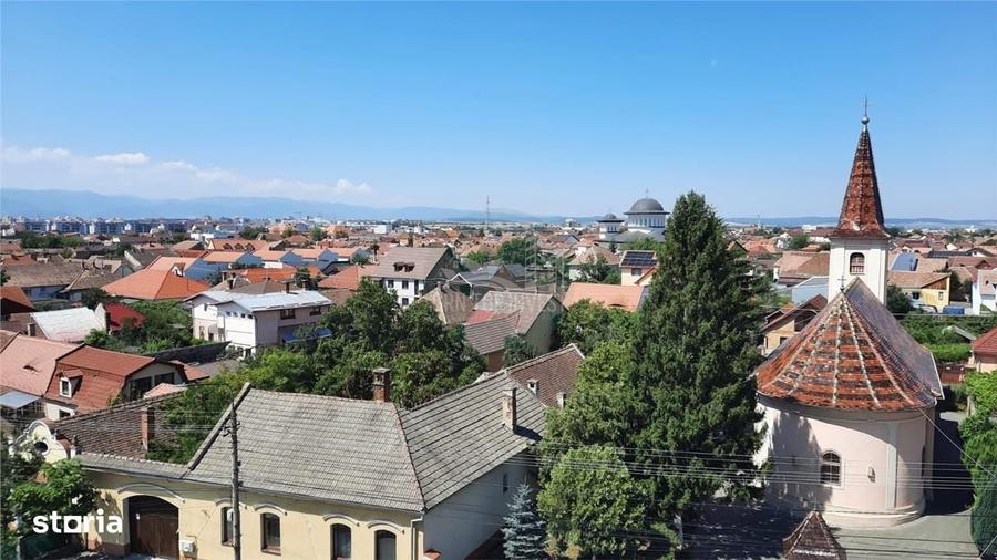 Apartament cu 3 camere decomandat în Terezian