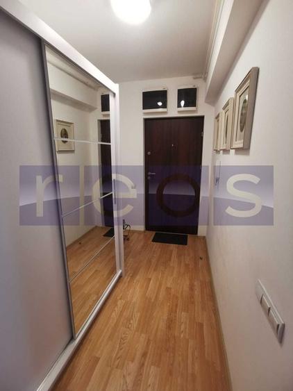 Apartament cu 2 camere semidecomandat, mobilat în Titan