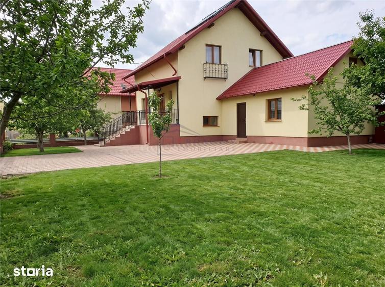 Casă cu 4 camere cu Teren 700 Mp în Șcheia