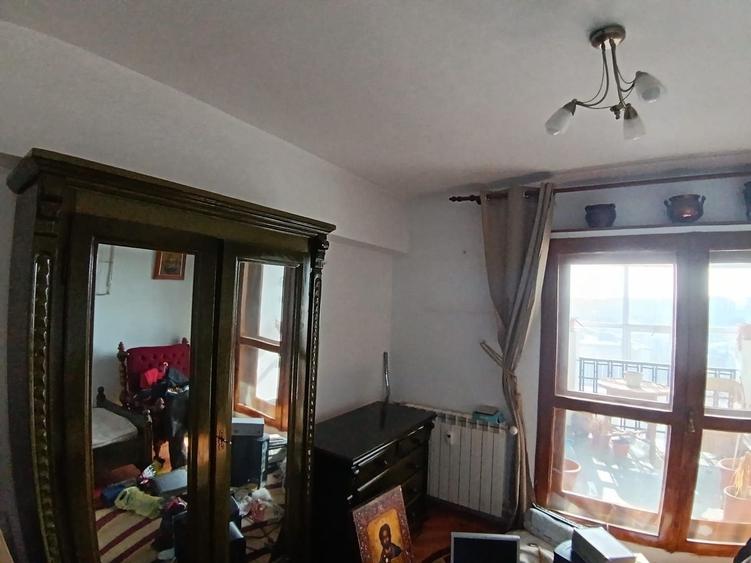 Apartament cu 4 camere în Splaiul Unirii